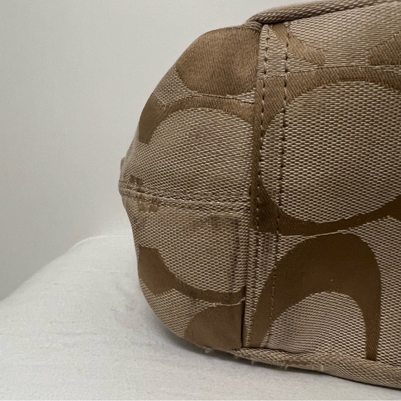 Authentic Coach Kyra Daisy Signature Backpack - Beige & White - Picture 13 of 14